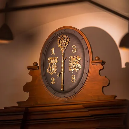 Hotel Gutshotel Menterschwaige - Heritage Boutique With Timless Elegance *