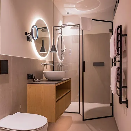 Gutshotel Menterschwaige - Heritage Boutique With Timless Elegance Munique