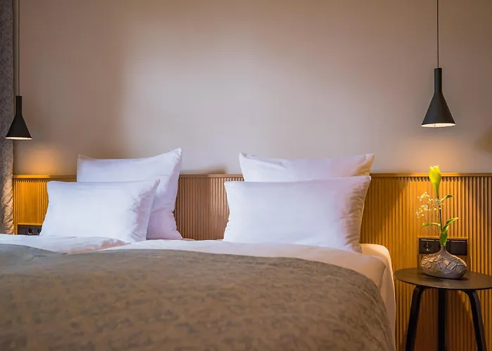 Gutshotel Menterschwaige - Heritage Boutique With Timless Elegance